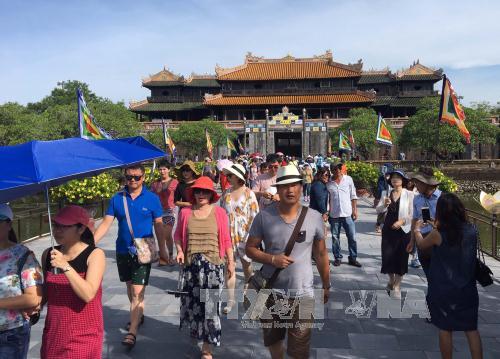 Giải quyết các 'điểm nghẽn' của ngành du lịch Việt Nam